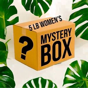 5 pound👗mystery box of spring, and summer dresses. Should include 6 dresses👗